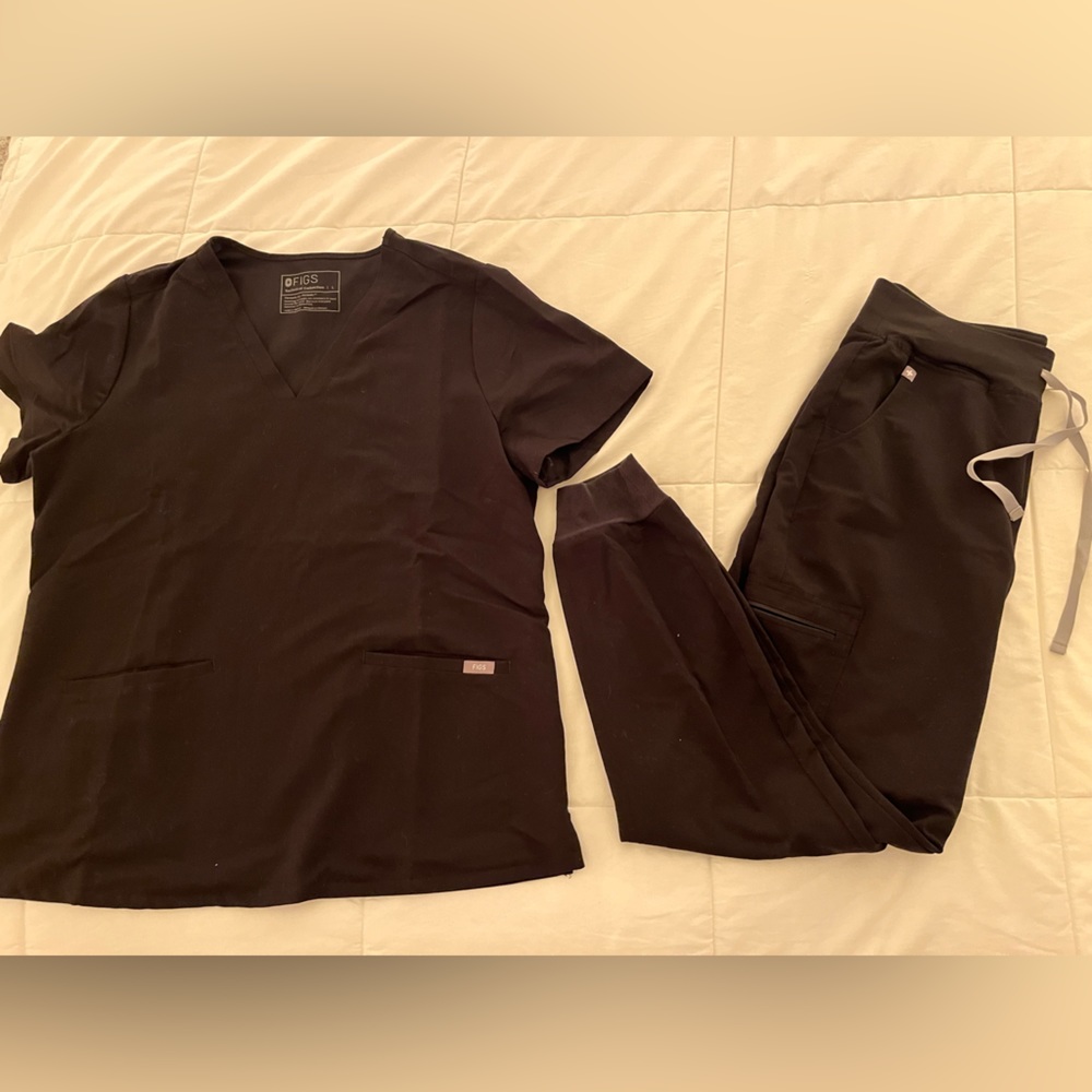 Figs scrubs